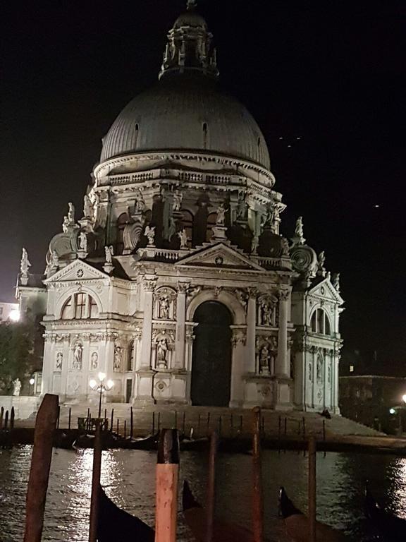 Venice Luxury - Friendly Venice Suites Экстерьер фото